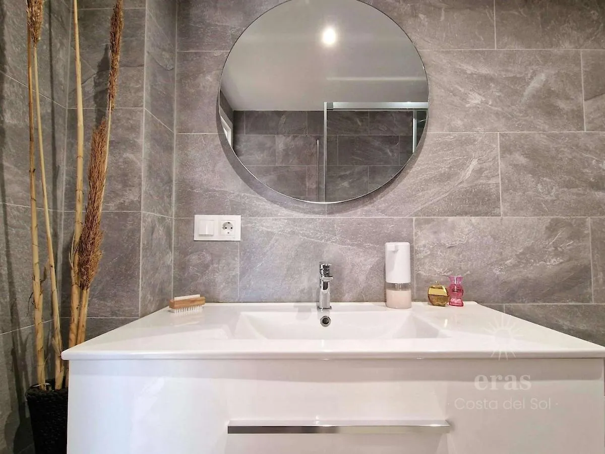 Apartment 3 Minutes From The Beach, Central And Bright A219 Fuengirola